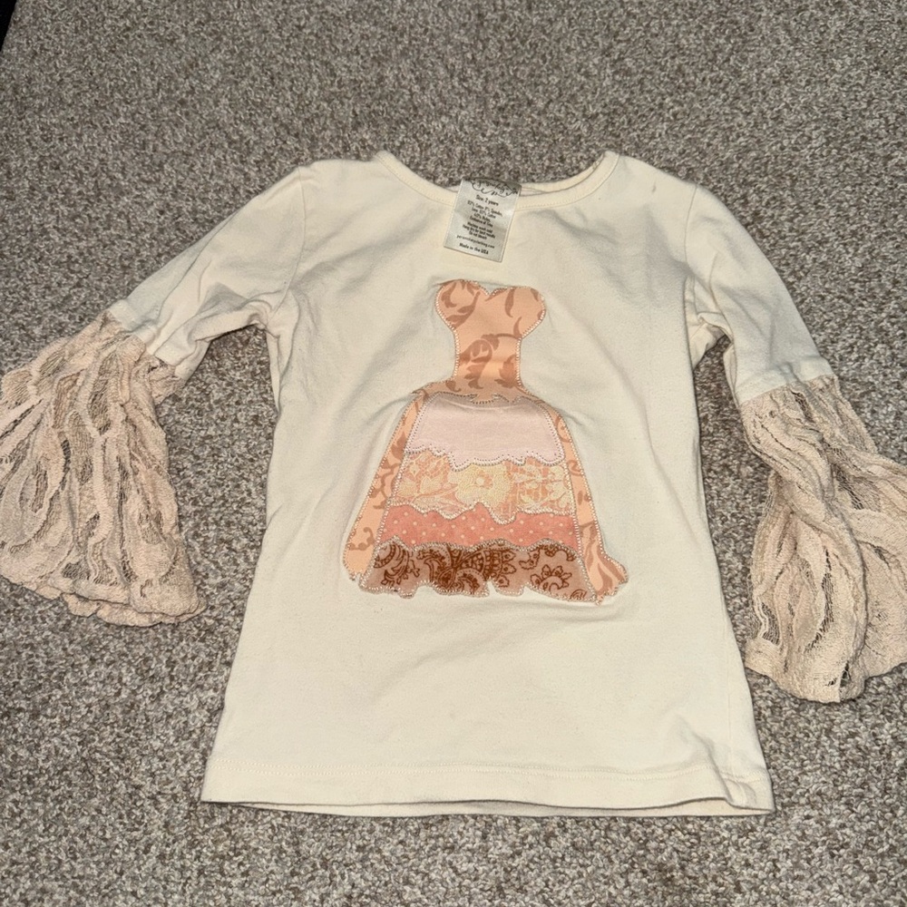 Persnickety Ivory Top with Lace Sleeves and Dress Design